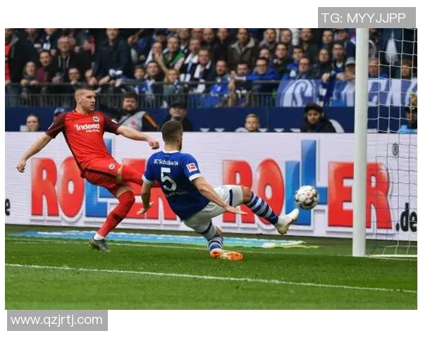 沙尔克04大胜霍芬海姆，积分榜上继续领跑